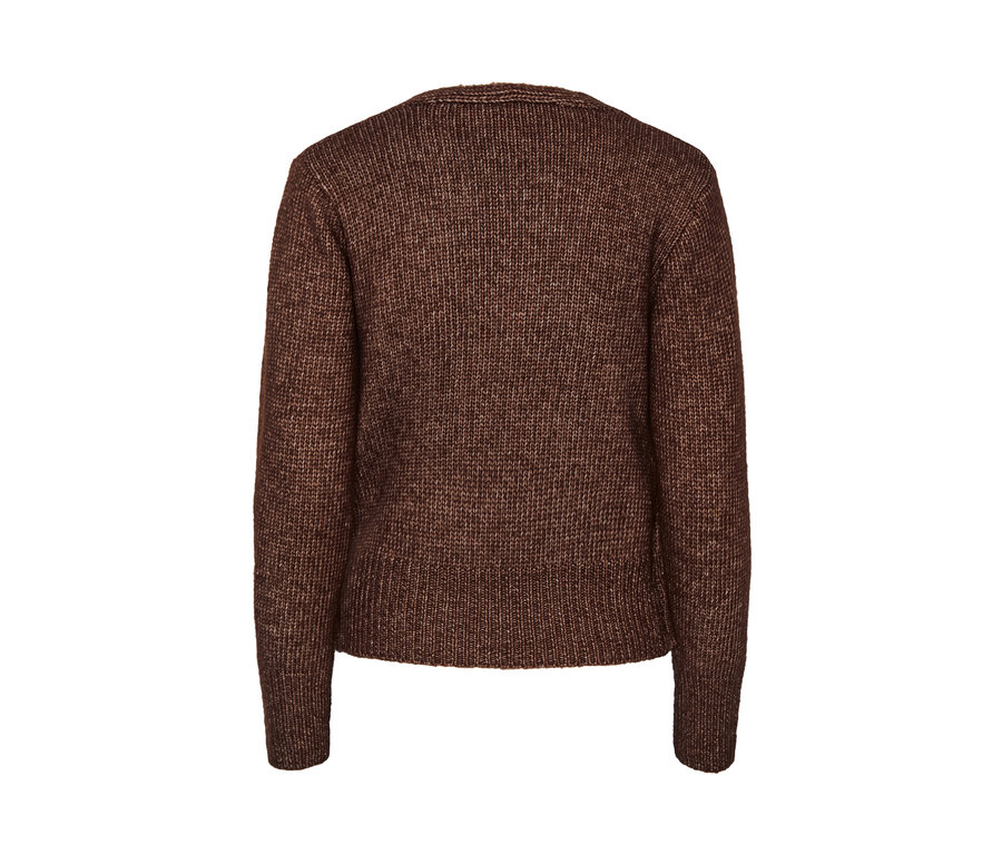 Detail der Rückseite einer Wickel-Strickjacke.