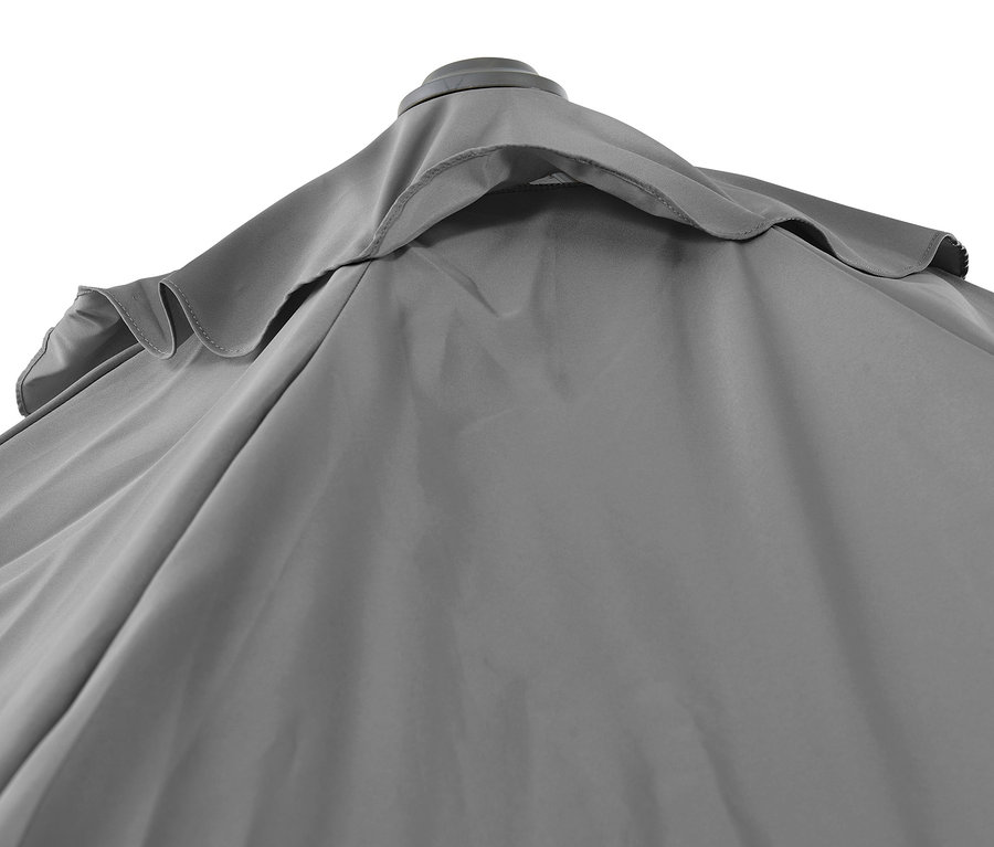 Detailansicht eines anthrazitfarbenen Leco Ampelschirms, Ø ca. 330 cm.