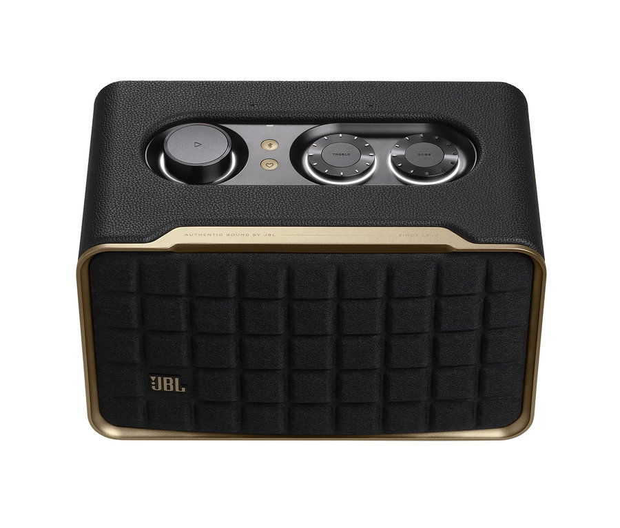 Schwarz-goldener JBL Authentics 200 Smart-Home-Lautsprecher mit Bedienelementen oben.