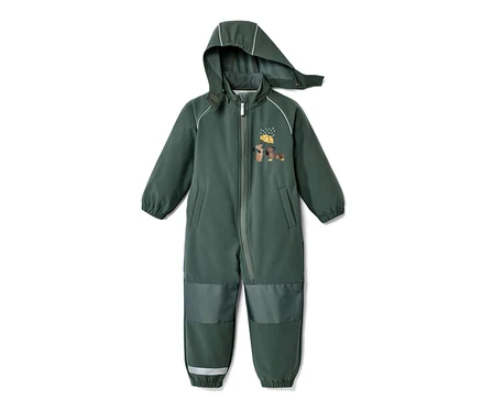 Grüner Kinder-Softshell-Einteiler mit Kapuze und Hunde-Regenschirm-Motiv.