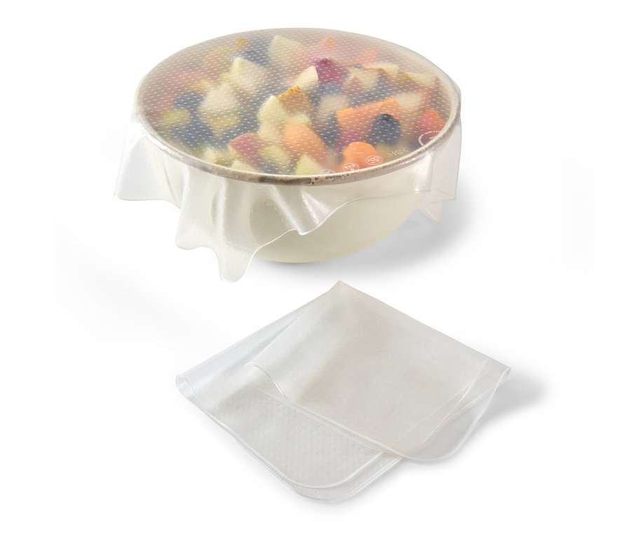 Schüssel mit Obst, abgedeckt mit einer von zwei Silikon-Frischhaltefolien.