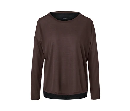 Braunes 2-in-1-Sportshirt mit langen Ärmeln.