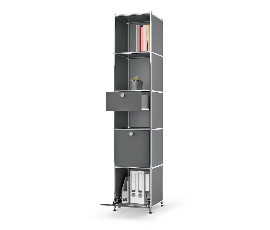 Graues Metallregal »CN3« mit 2 Klappenfächern, 2 Schubladen, Büchern, Pflanze und Ordnern.