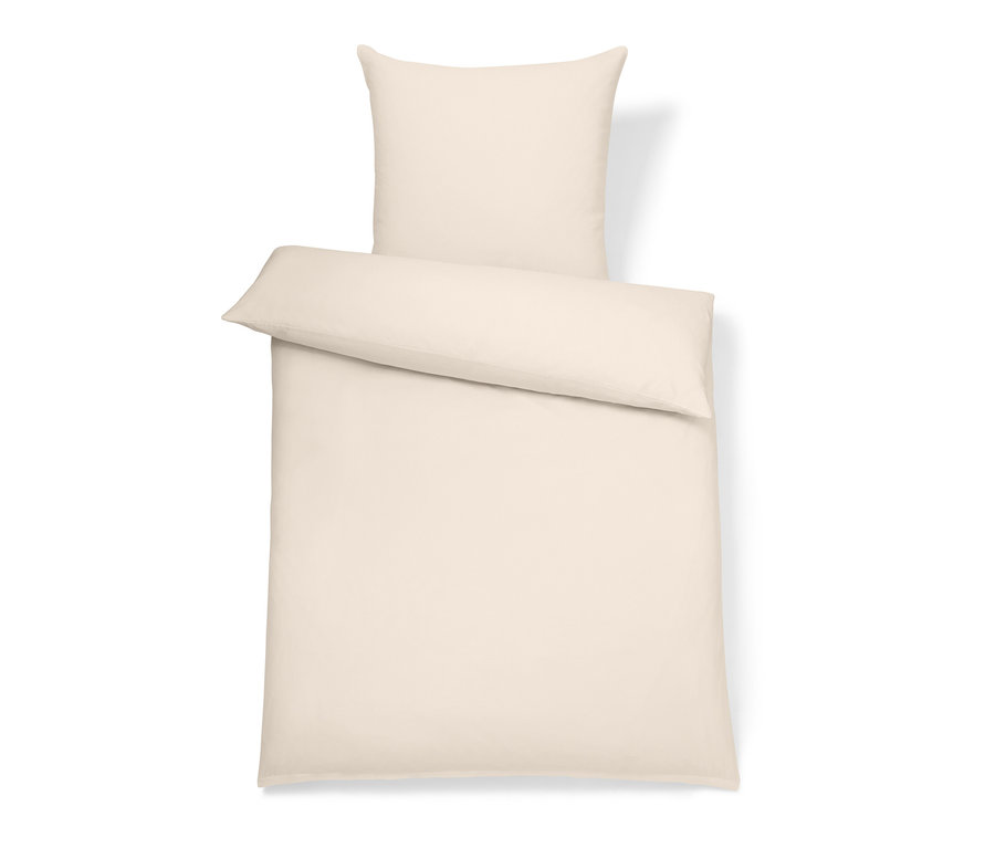Beige Microfaser-Bettwäsche mit Hirschmotiv, inklusive Bettlaken und Kissen.