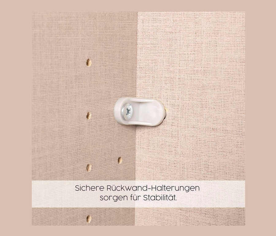 Detailansicht einer weißen rauch Kleiderschrank »Nabilia« Kleiderschrank-Rückwandbefestigung.