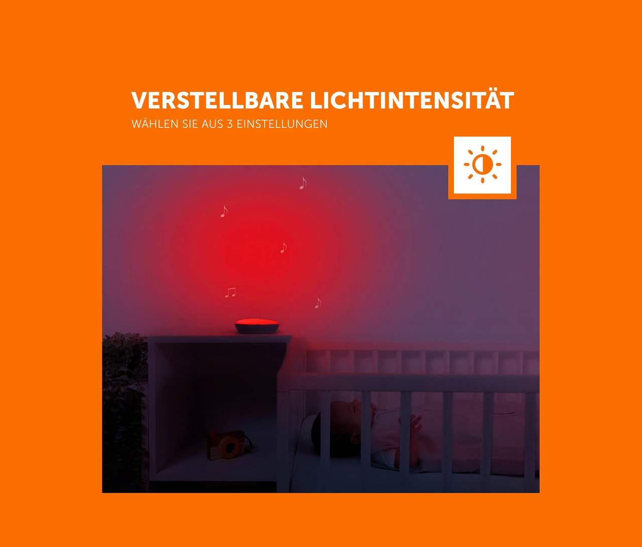 Das Zazu Nachtlicht »Emmy der Elefant« leuchtet rot im Kinderzimmer, während ein Kind im Gitterbett schläft.