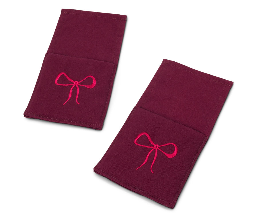 Zwei bordeauxrote Brillenhalter mit rosa Schleifenstickerei.