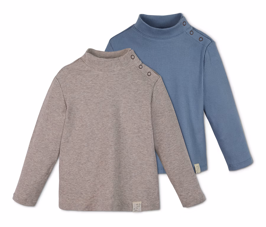 Zwei Baumwoll-Langarmshirts mit Stehkragen in Beige und Blau liegen übereinander.