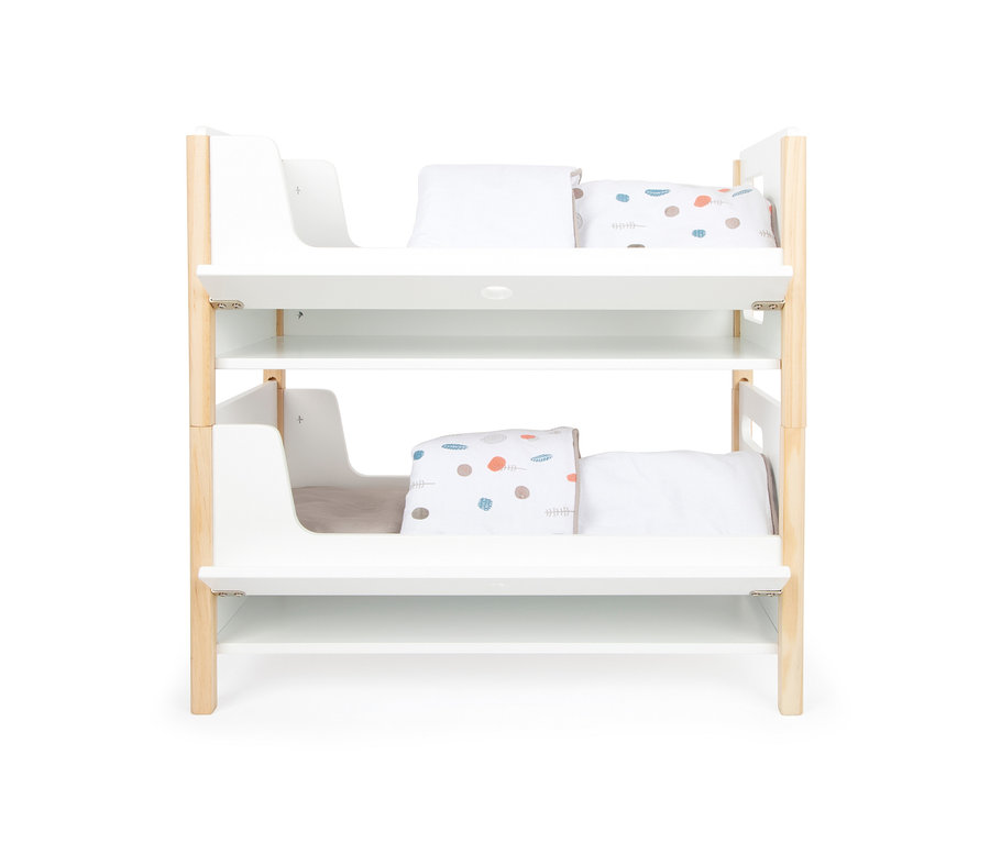 small foot Puppenhochbett »Little Button« mit weißem Rahmen und Holzbeinen.