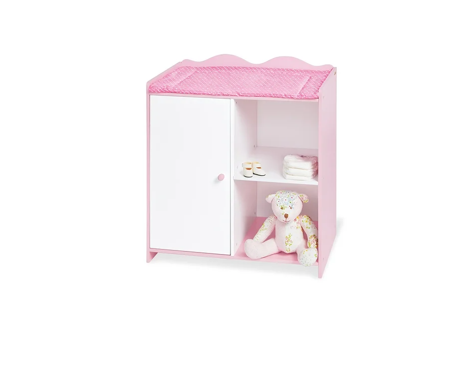 Rosa-weißer Pinolino Puppenwickeltisch »Jasmin« mit Spielzeug, Windeln und Schuhen.