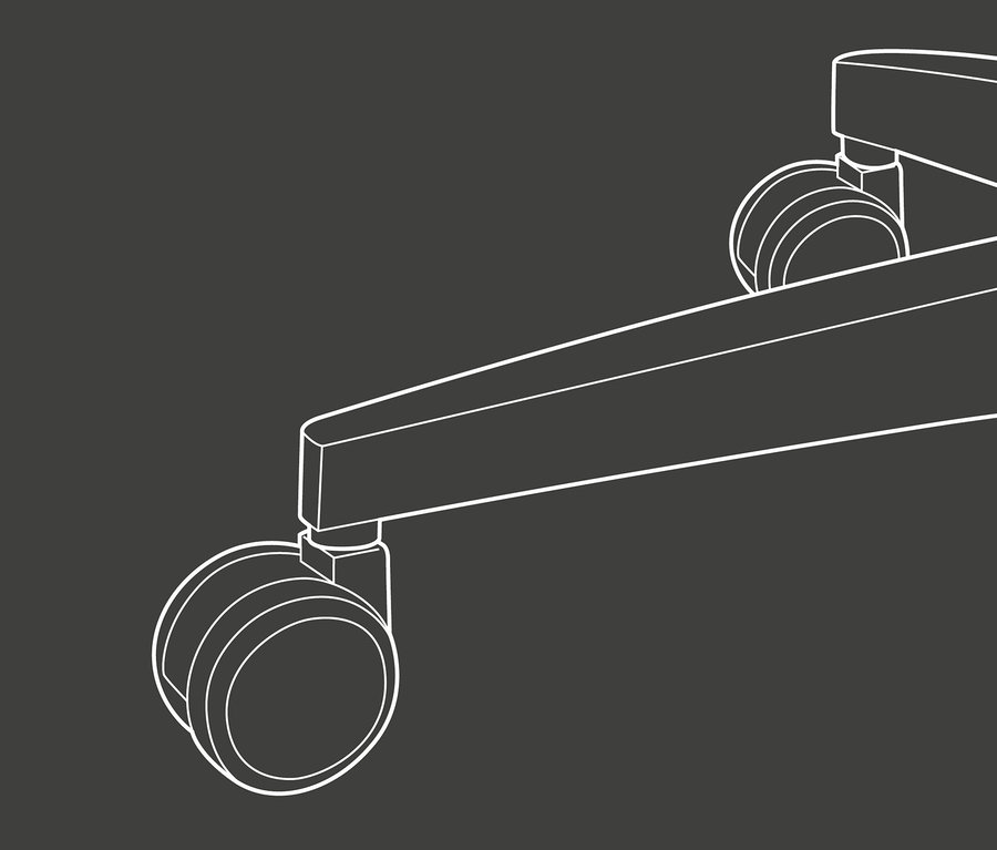 Detailansicht eines Bürostuhlrads auf dunklem Grund.