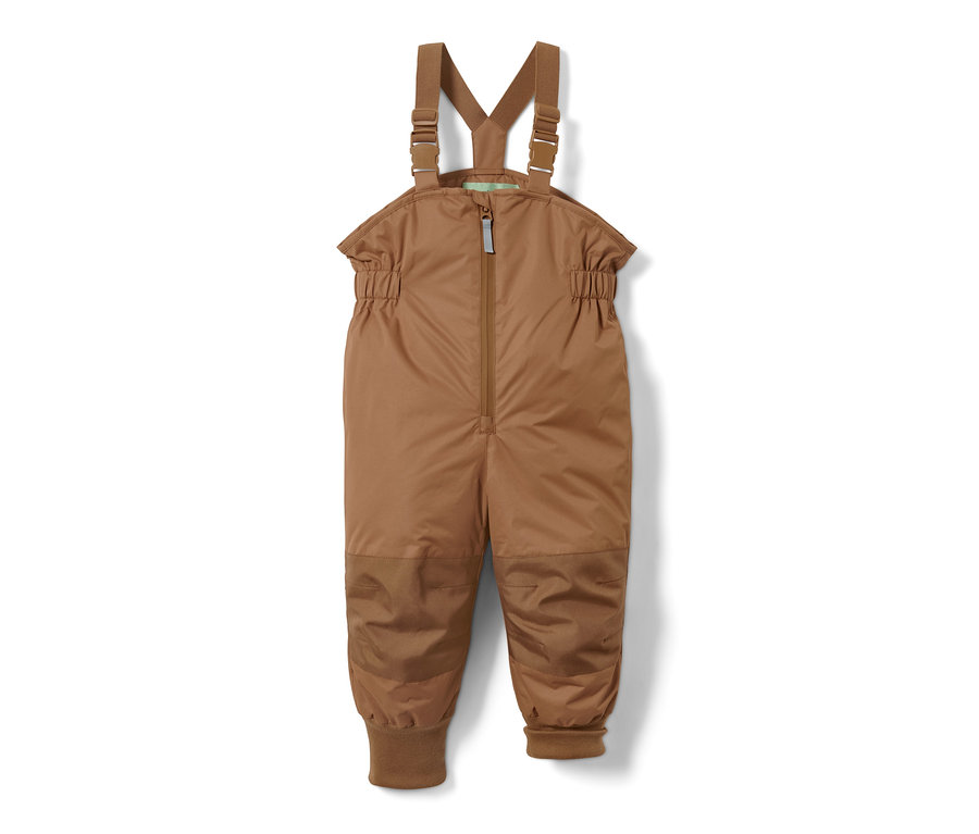 Eine braune Regenhose mit Latz und Reißverschluss in der Mitte.