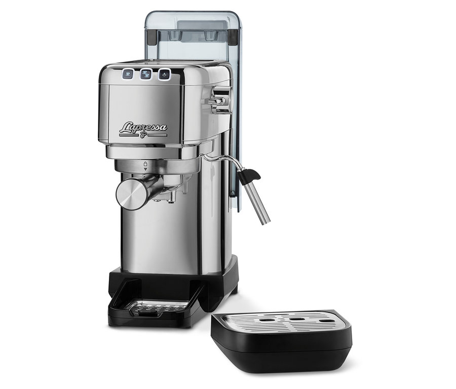 Silberne »Lapressa« Siebträgermaschine.