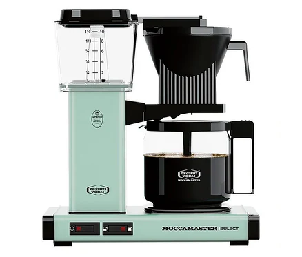 Detailaufnahme einer pastellgrünen Moccamaster KBG Select Filterkaffeemaschine.