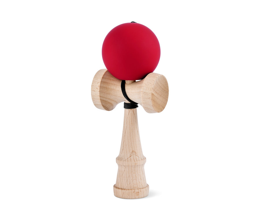 Fangspiel »Kendama« mit roter Kugel auf Holzgriff.