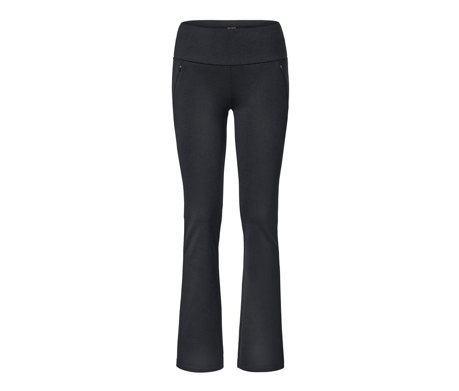 Schwarze Thermo-Jazzpants.