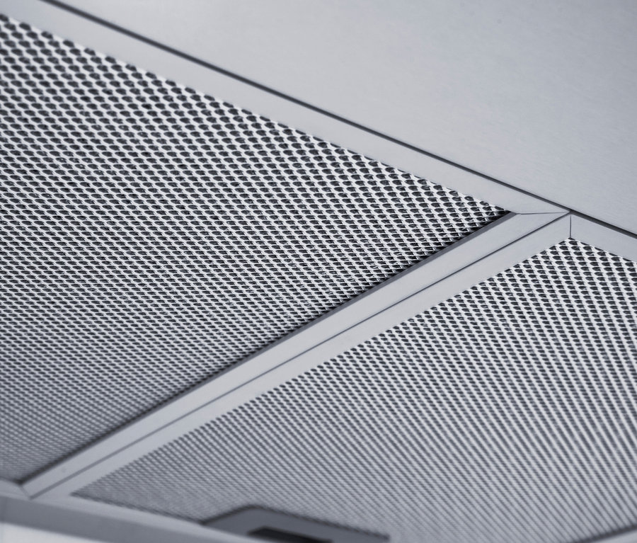 Detailansicht des Metallfilters einer Respekta Blockhaube »CH 44060 BSA+«.