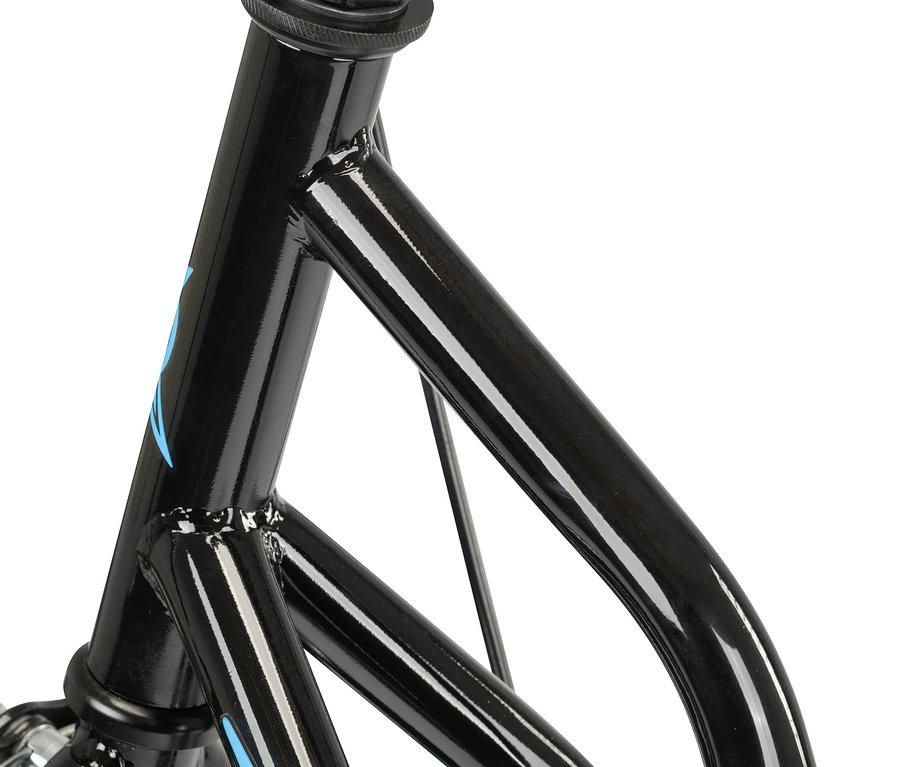 Detailansicht des Rahmens eines schwarzen Xootz BMX-Scooters mit blauen Akzenten.