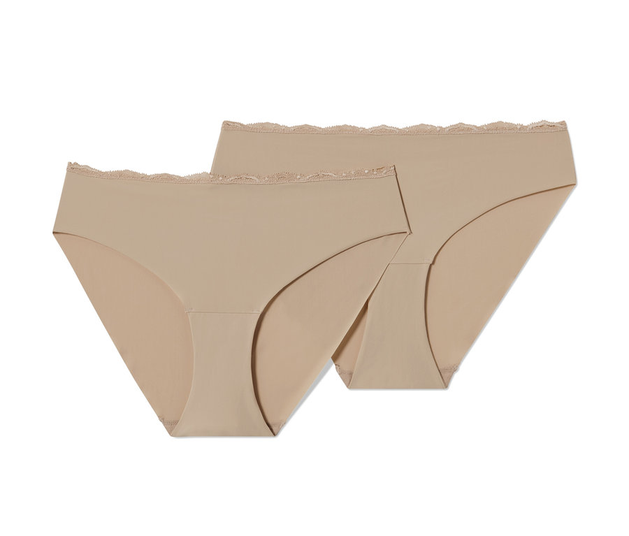 Zwei beige Magic-Cut-Slips liegen übereinander.