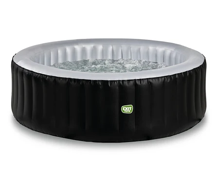 Ein mit Wasser gefüllter, schwarzer EXIT Silver Classic Whirlpool für 4 Personen.