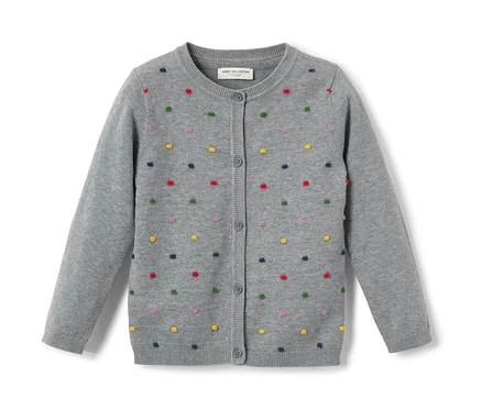 Graue Kinder-Strickjacke mit bunten Punkten.