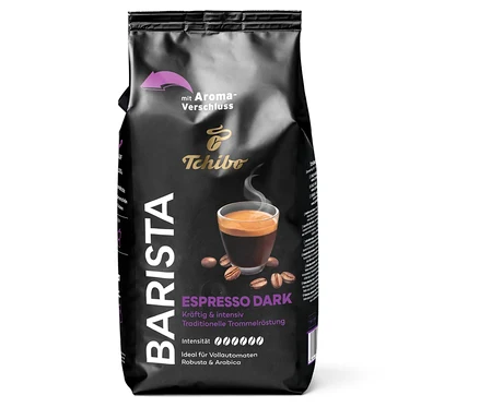 Schwarze Packung Tchibo Barista Espresso Dark Kaffee mit einem Bild einer Espressotasse und Kaffeebohnen.