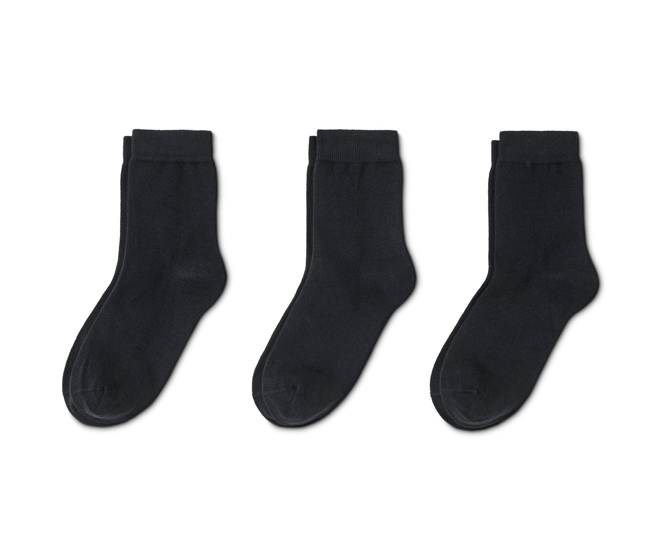 Drei Paar Socken.