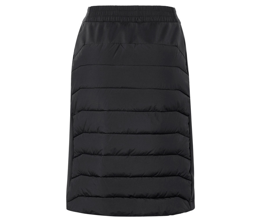 Ein schwarzer Stepprock auf weißem Hintergrund.