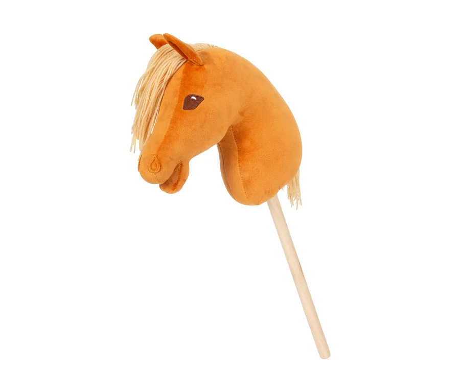 Braunes Plüsch-Steckenpferd Amadeus von small foot mit blonder Mähne und Holzstab.
