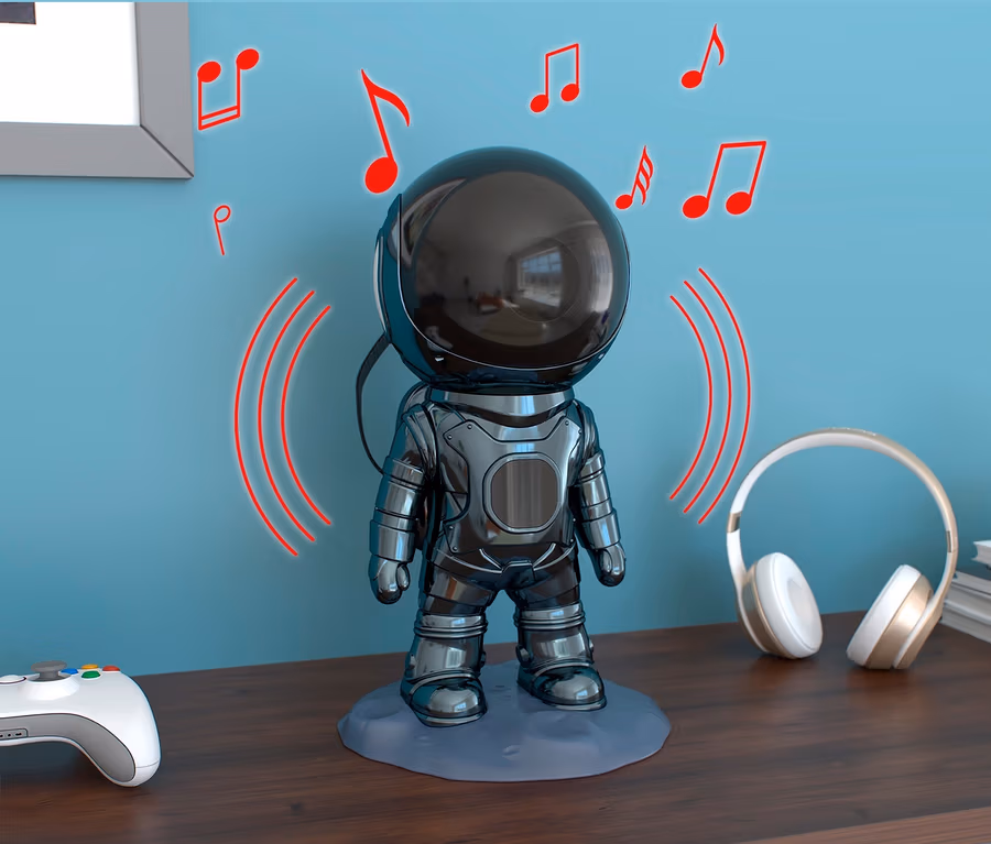 Silberfarbener Astronaut steht auf einem Tisch, Noten und Schallwellen um ihn herum, daneben ein weißer Controller und Kopfhörer.