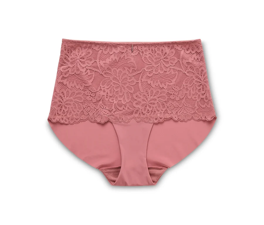 Pfirsichfarbener Damenslip mit hoher Taille und floraler Spitze.