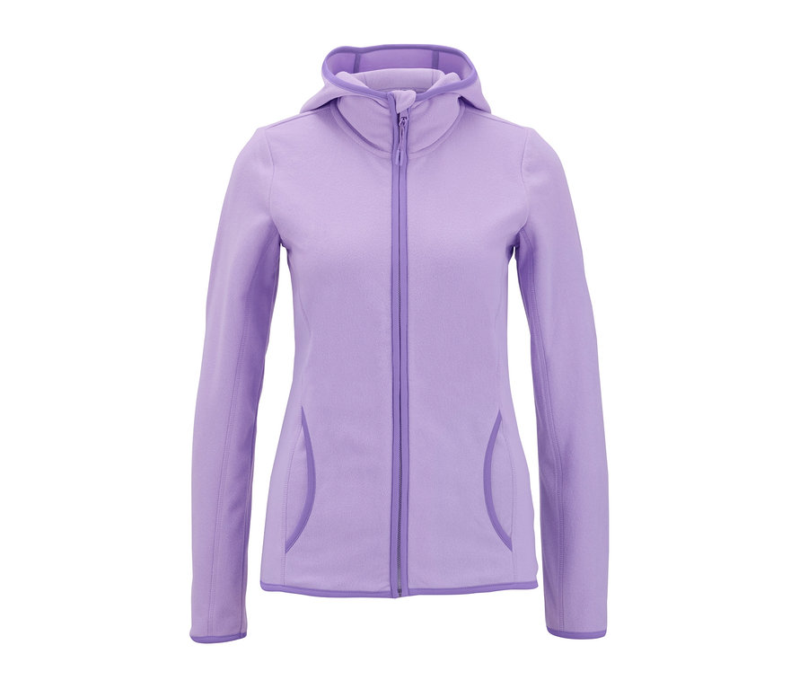 Eine helllila Microfleecejacke mit Kapuze und Reißverschluss.