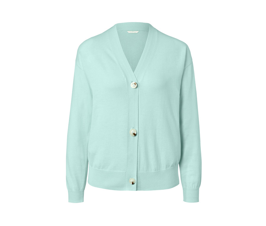 Heller blauer Cardigan mit V-Ausschnitt und drei Knöpfen.