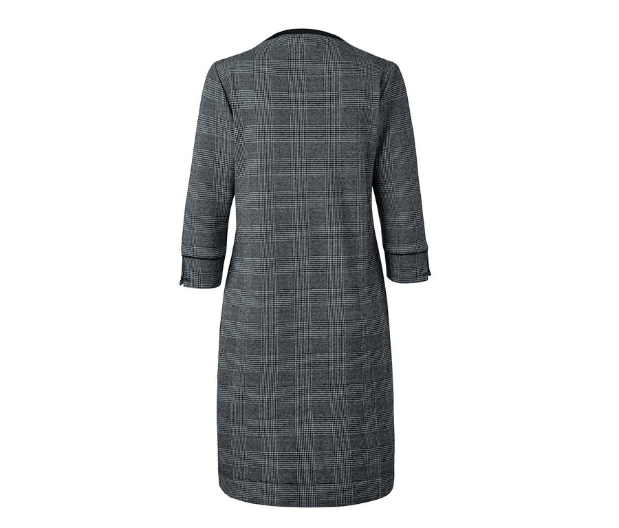 Detailansicht eines Sweatkleids mit 3/4-Arm.