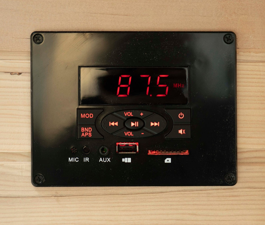Bedienfeld des Home Deluxe Infrarotkabine »SAHARA XXL« Audiosystems.