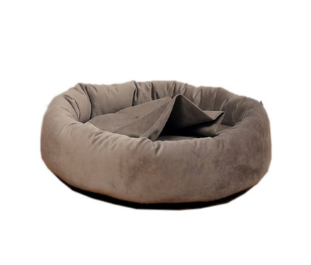 Graue Kuschelinsel »Lajos«.