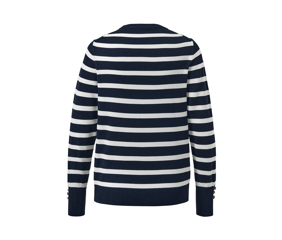 Detailansicht der Rückseite eines navy-gestreiften Feinstrickpullovers.