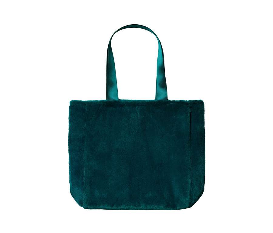 Grüne Teddy-Tasche mit Tragegriffen.
