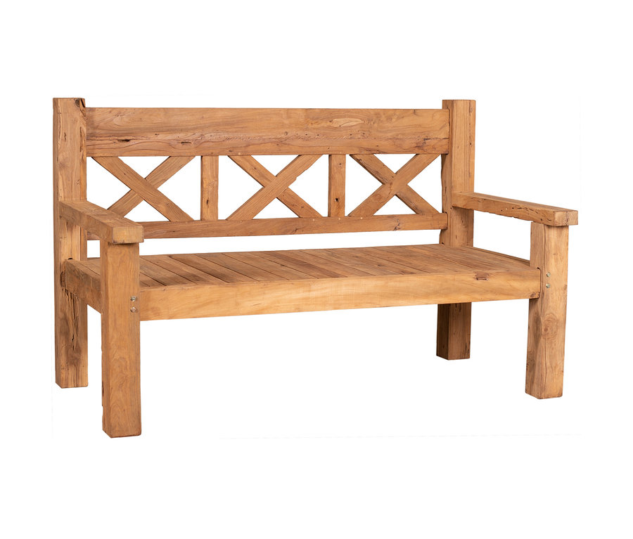 deVries Gartenbank aus Holz vor weissem Hintergrund.