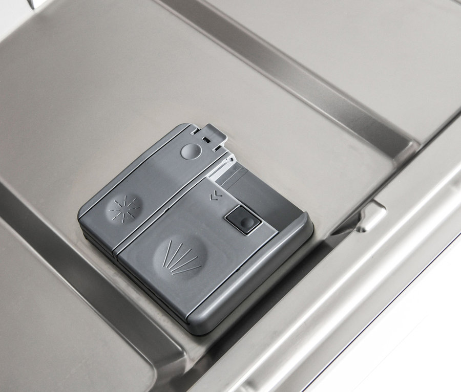 Detail eines grauen Spenders des Respekta teilintegrierter-Geschirrspülers »GSP45TiDV«.