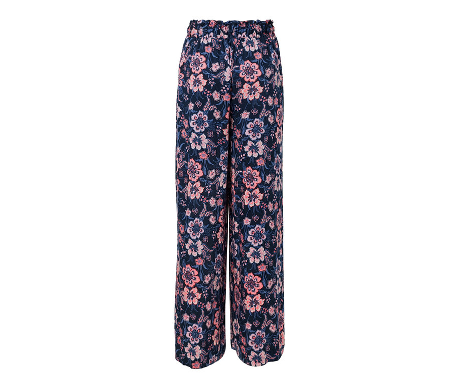 Web-Relaxhose mit Blumenmuster.