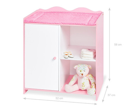 Rosa Pinolino Puppenwickeltisch Jasmin mit weißer Tür, Windeln, Schuhen und Teddybär.