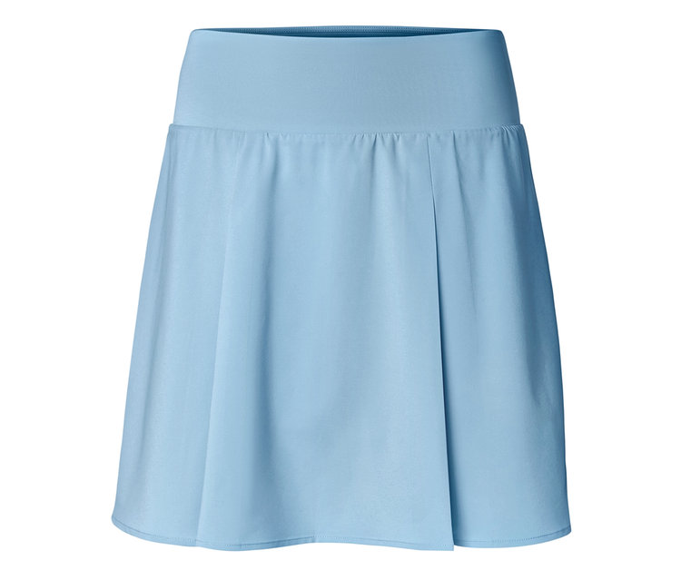 Heller, blauer Sportrock.