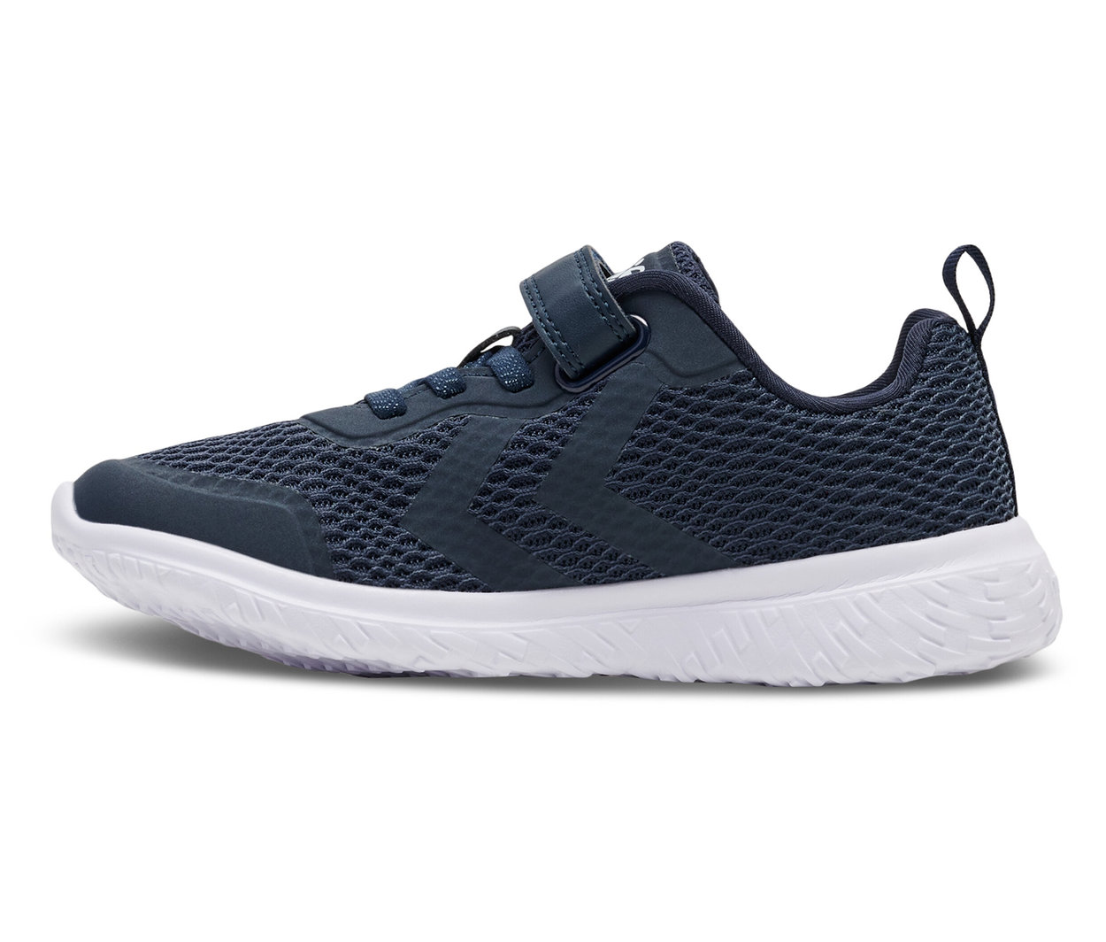 Marineblauer HUMMEL Actus Recycled Jr Schuh mit weißer Sohle.
