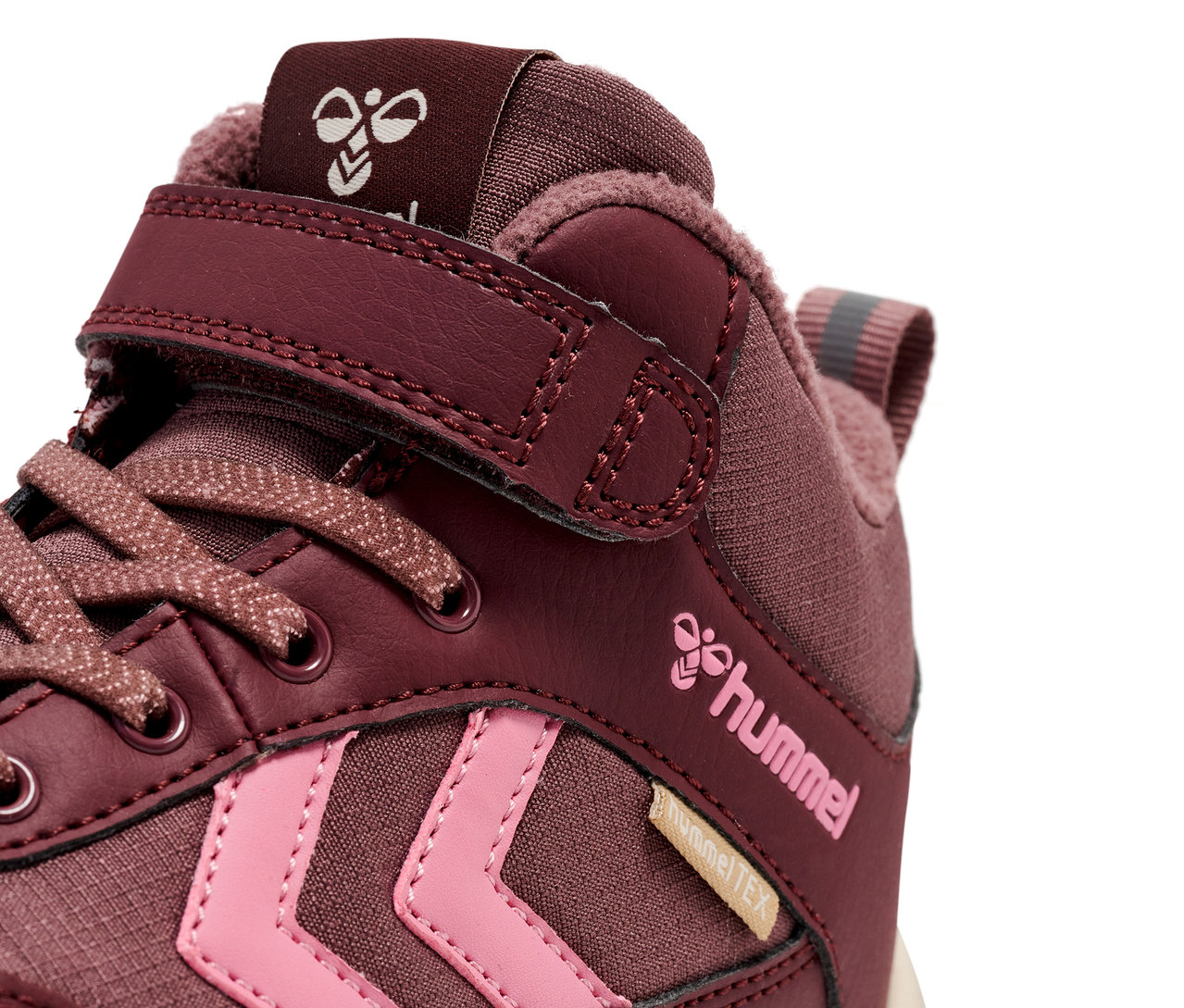 Detailansicht eines HUMMEL Root Tex Jr Schuhs in Rosa.