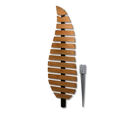 Design-Rankgerüst »Komplexus« aus Holzlatten und Metallpfosten mit Erdspieß.