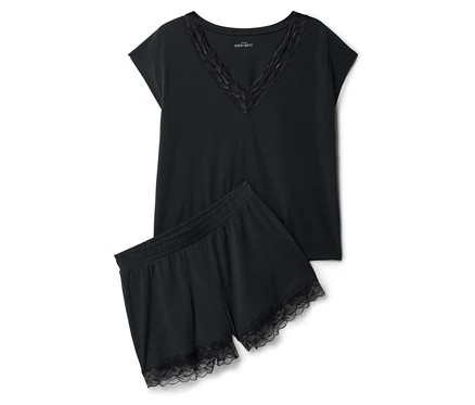 Schwarzes Pyjama-Set mit Spitzenbesatz, bestehend aus einem Oberteil und Shorts.