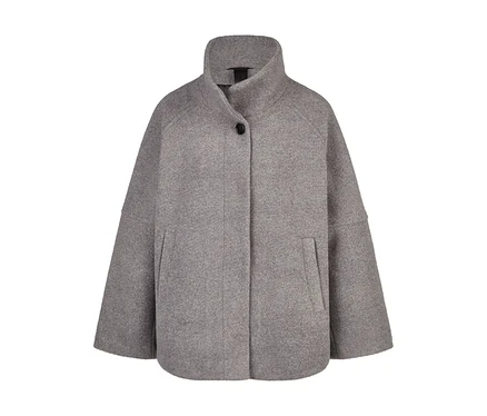 Graue Barbara Lebek Wolljacke mit Stehkragen, einem schwarzen Knopfverschluss und weiten Ärmeln.