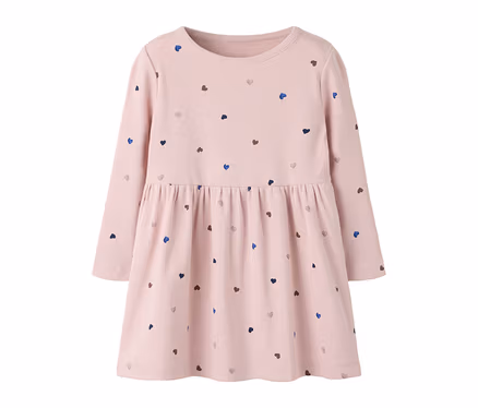 NAME IT Kinder-Dress in Rosa mit langen Ärmeln, gerippter Textur, geraffter Taille und einem Muster aus kleinen hellrosa, braunen und blauen Herzen.