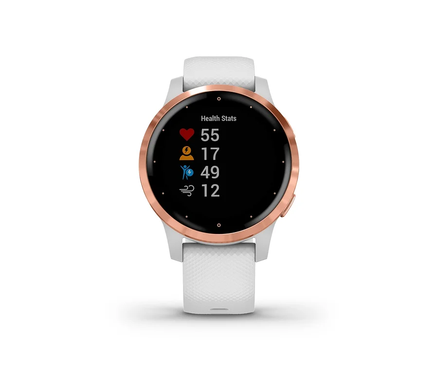 Detailansicht einer Smartwatch mit weißem Armband und einem Display, das Gesundheitsstatistiken anzeigt.